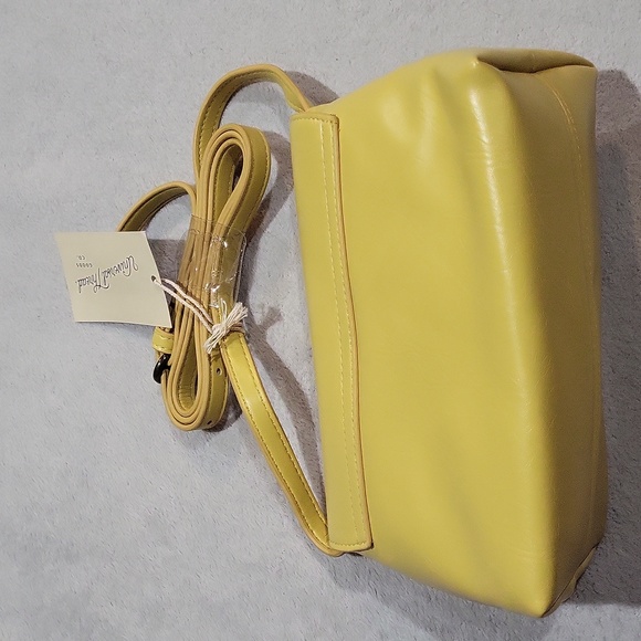 Universal Thread Yellow Crossbody Bag - Picture 8 of 14